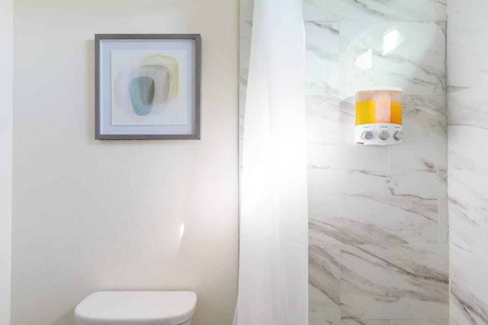 4 bedroom Alhambra Condo near downtown LA Apartment in Alhambra