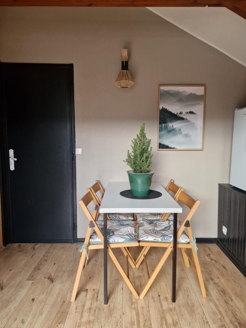 Chalet bord de lac avec piscine 2A Apartment in Provence-Alpes-Côte d'Azur