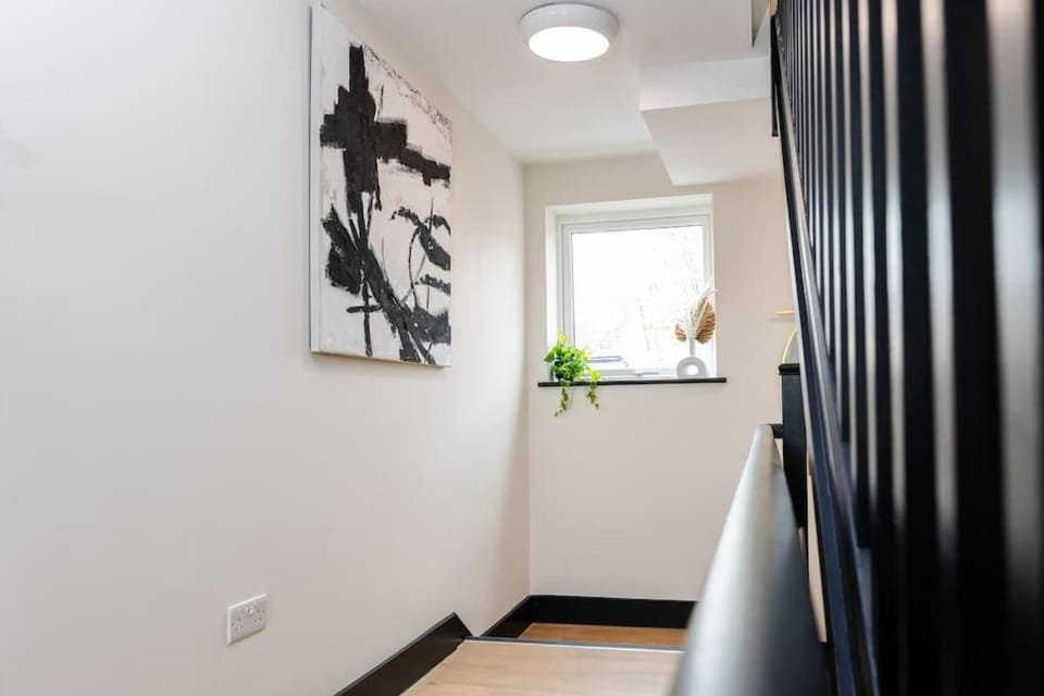 The Berriman Collection Stylish Apartment Sleeps 3 Apartment in Cardiff