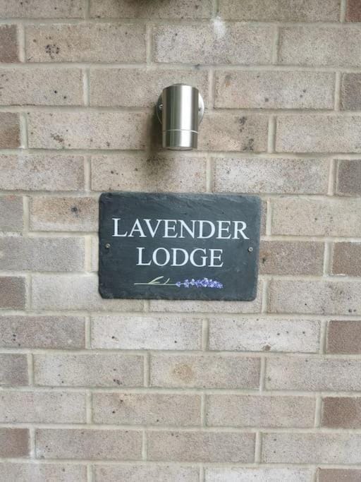 Lavender Lodge - Modern apartment in York, near Racecourse Apartment in Selby