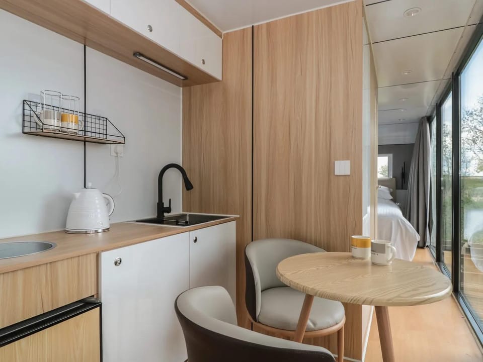 Countryside Pod Retreat Apartment in Taunton Deane