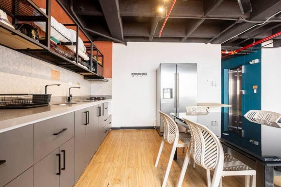 Kitchen or kitchenette, Dining area, stove