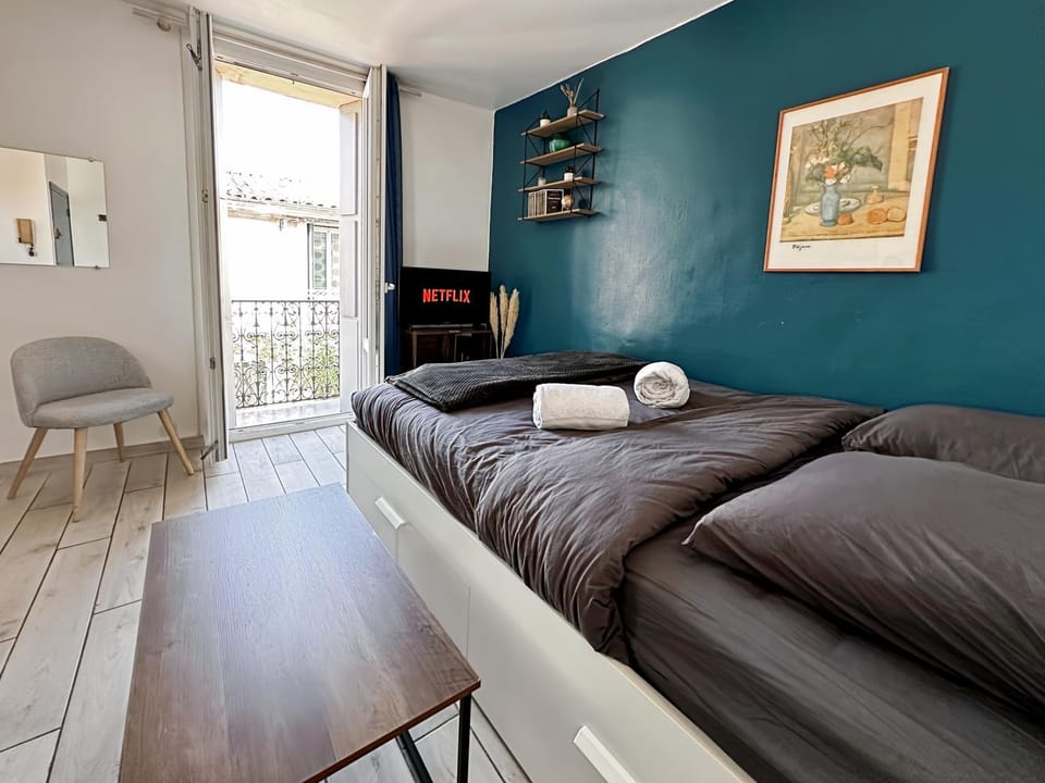 Bed, TV and multimedia, Balcony/Terrace, Living room