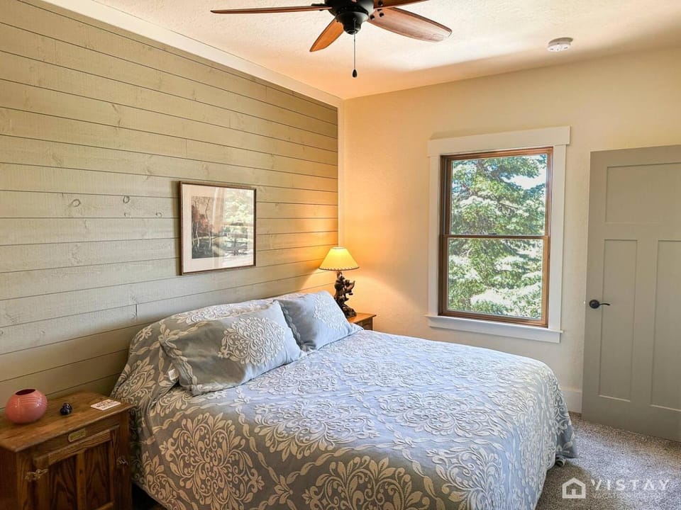 Summit Pines Hideaway - Amazing Mountain Views! House in Utah