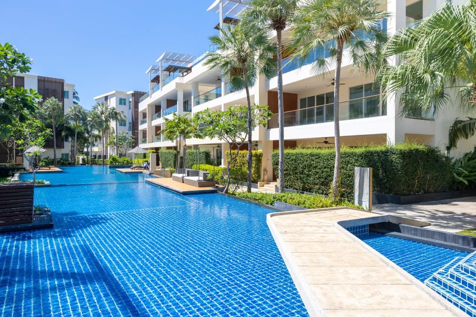 Property building, Swimming pool