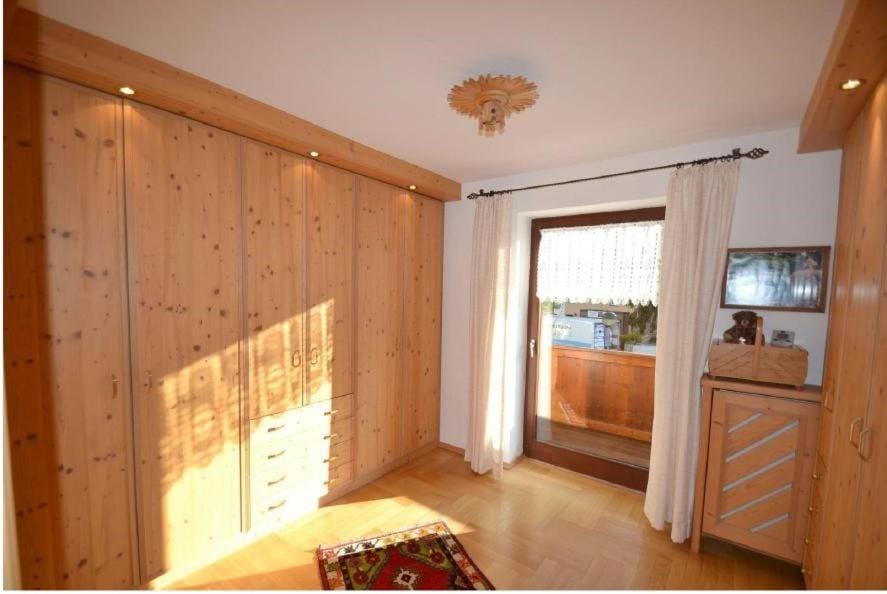 Begum's Palace in Munich - 120qm of Spacious Elegance Apartment in Munich