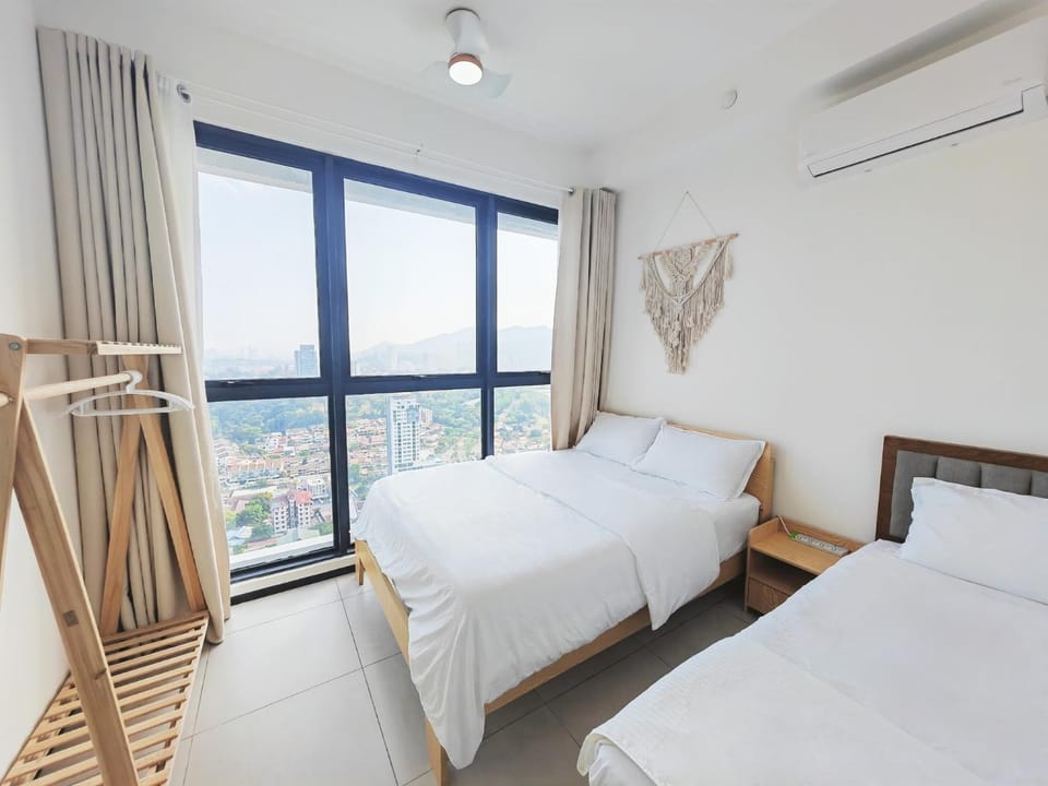 Bed, Photo of the whole room, Bedroom, air conditioner