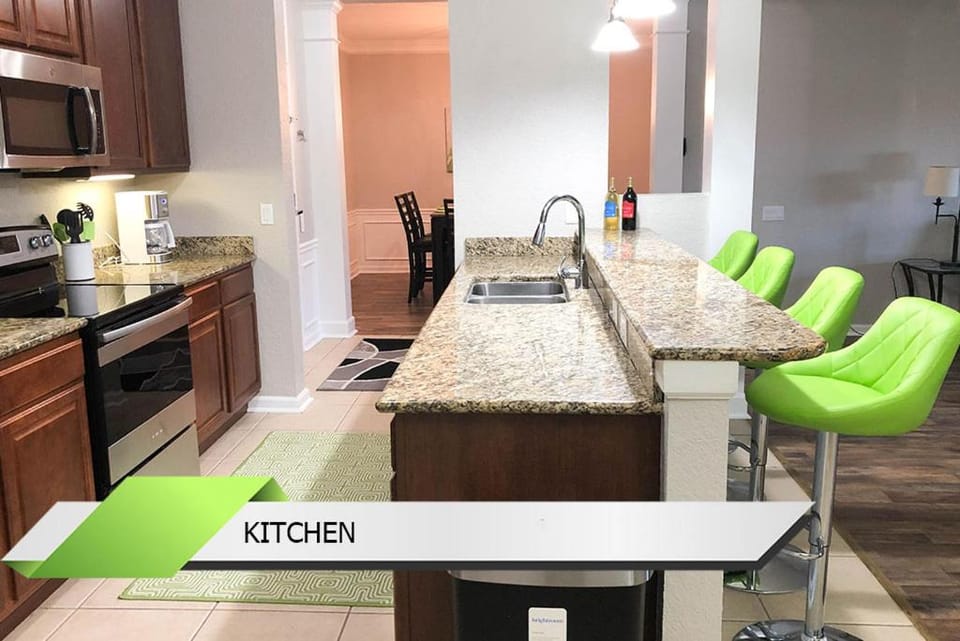 Marvel-Themed, Spacious Condo Near OCCC, Sea World, Disney, and Universal with Extra Amenities Apartment hotel in Orlando