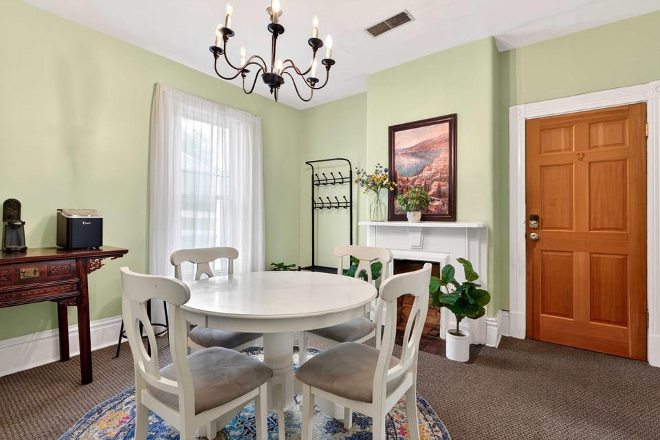 Spacious Historic House Near Louisville Sites House in Jefferson County