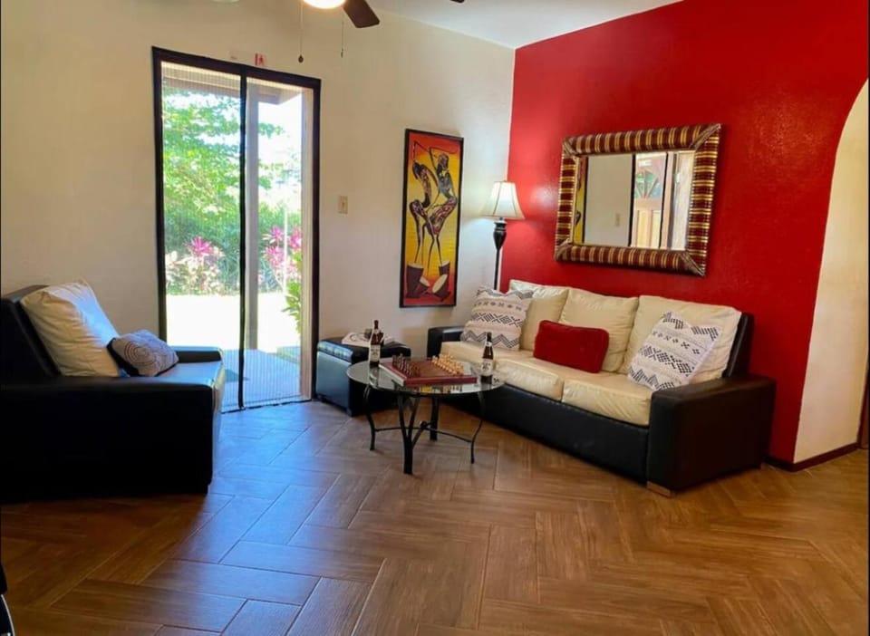 Los Mangoes Bed and Breakfast in Hopkins