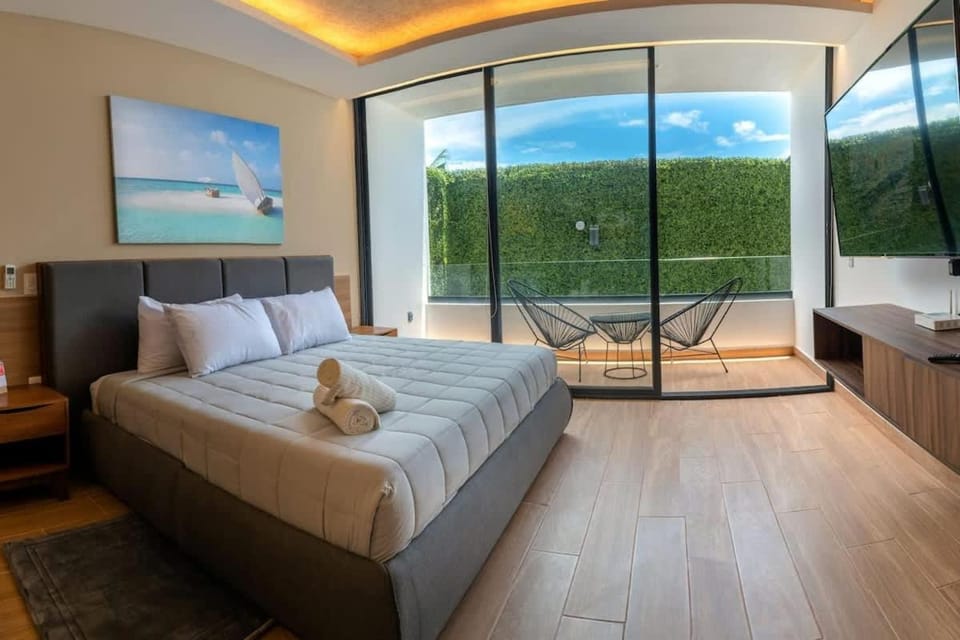 Bed, Photo of the whole room, Bedroom, towels