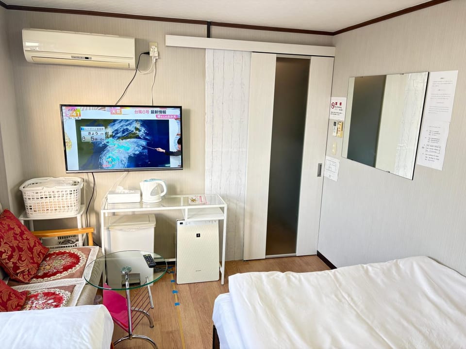 hostel sunflower301 Bed and Breakfast in Osaka