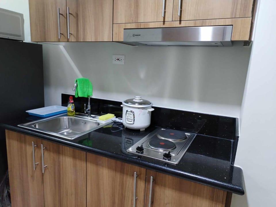 Kitchen or kitchenette, fireplace, fireplace, kitchen, kitchen