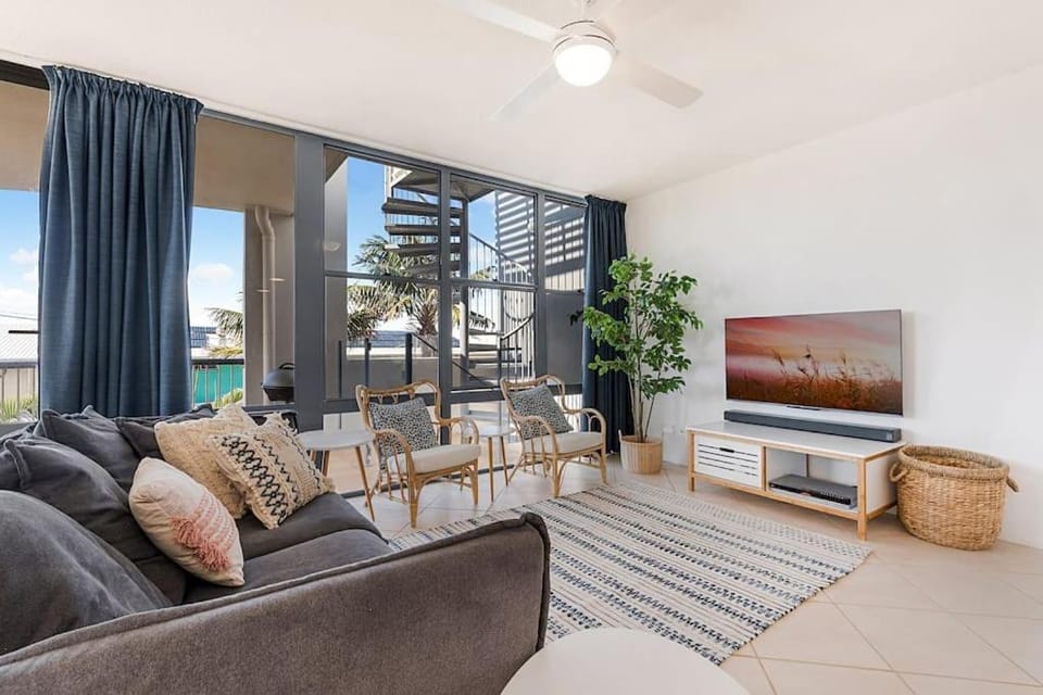 COASTAL ESCAPE - views rooftop terrace & jaccuzi Apartment in Marcoola