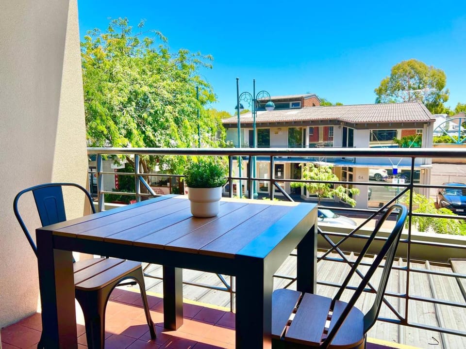Big apartment Free wifi Gated parking Aircon House in Adelaide