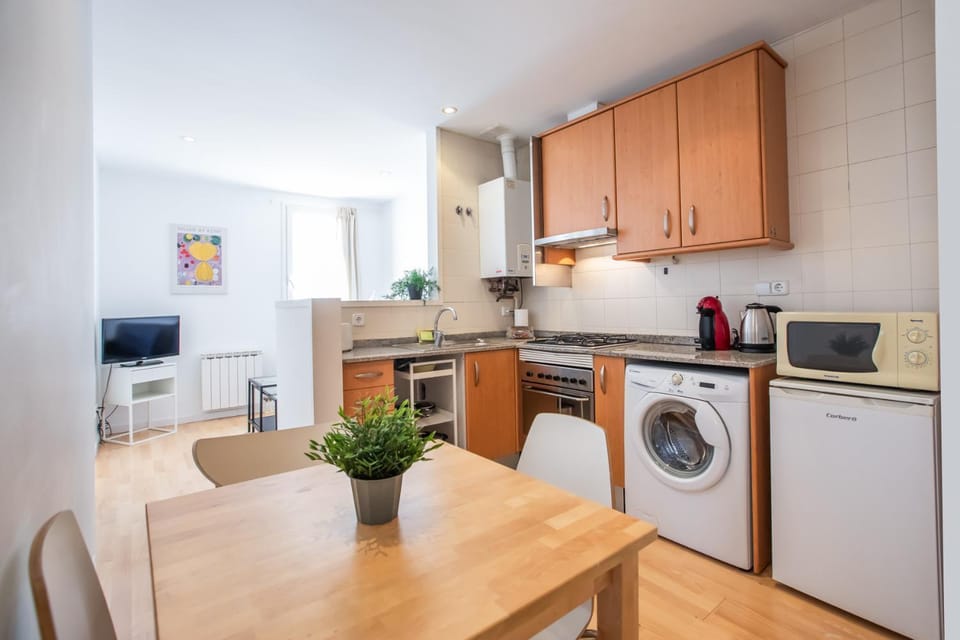 23PTBG1090 - Beautiful 2BR Apartment near Sants Apartment in Barcelona