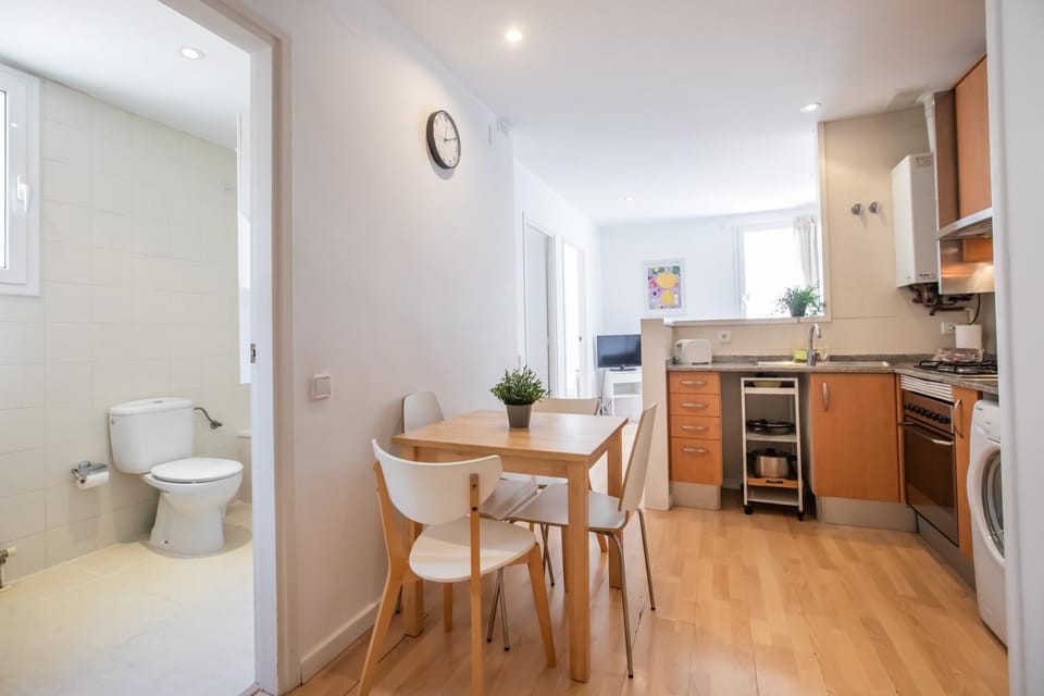 23PTBG1090 - Beautiful 2BR Apartment near Sants Apartment in Barcelona