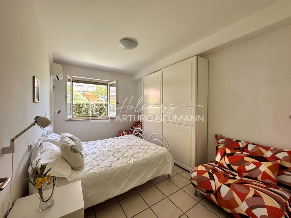 Bed, Photo of the whole room, Bedroom, wardrobe