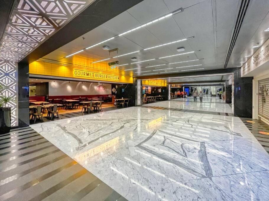 First Class 1BR Modern & Stylish Living Apartment in Dubai