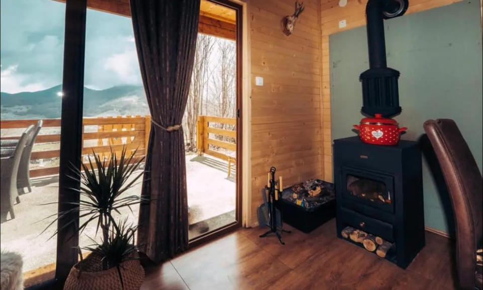 Off-grid house Majstori House in Budva Municipality