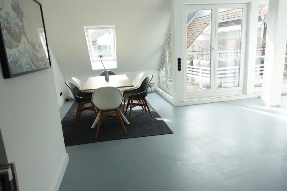 Seating area, Dining area