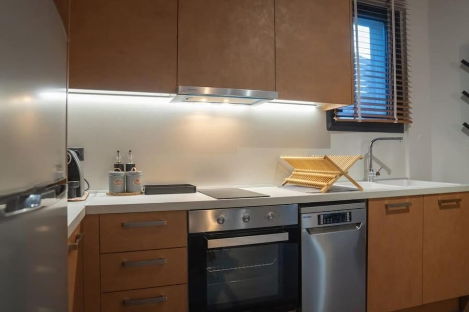 Kitchen or kitchenette, dishwasher, pet friendly, stove