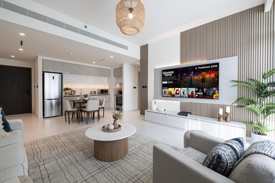TV and multimedia, Kitchen or kitchenette, Living room, Seating area, Dining area