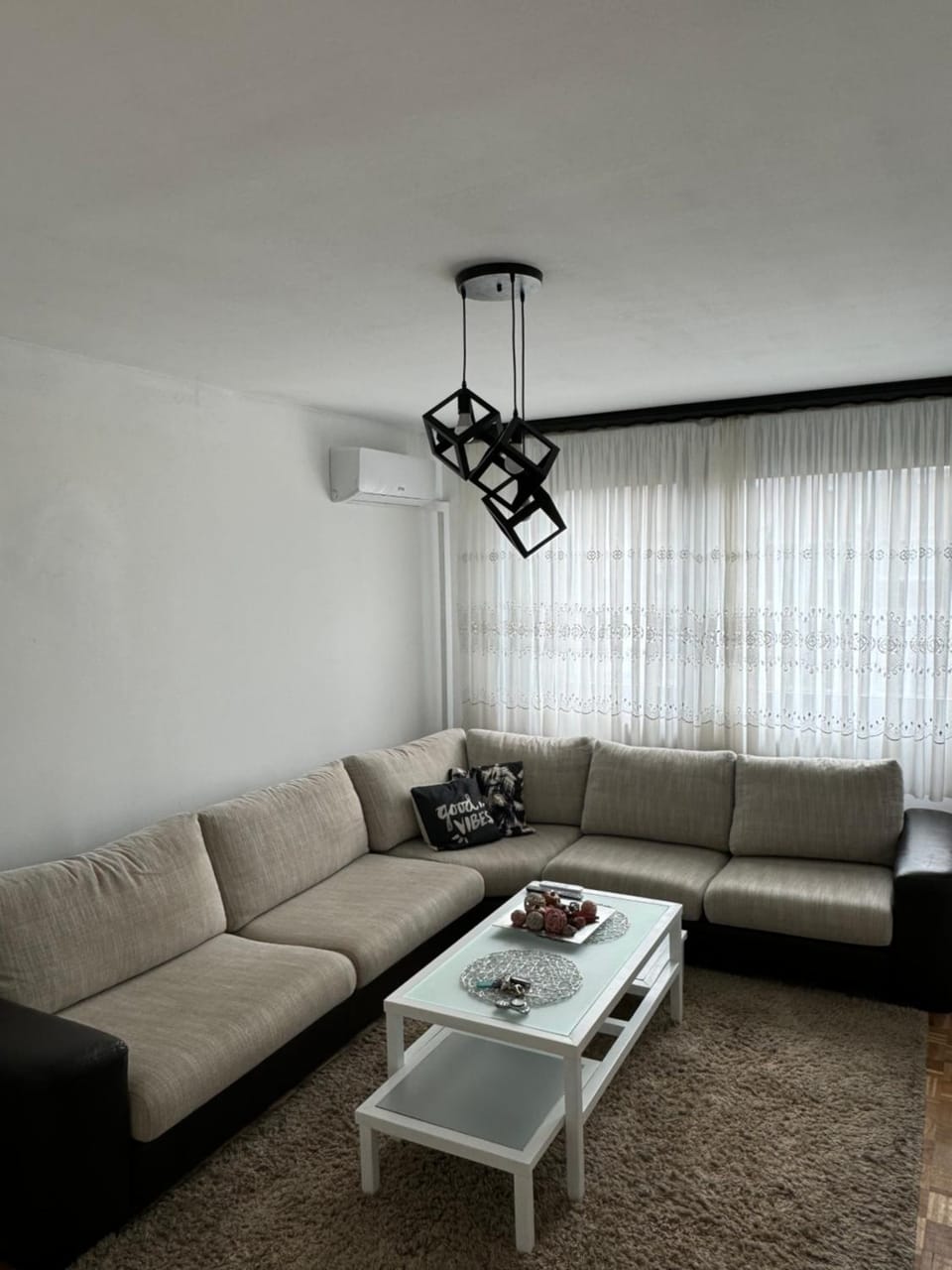 Living room, Seating area, air conditioner