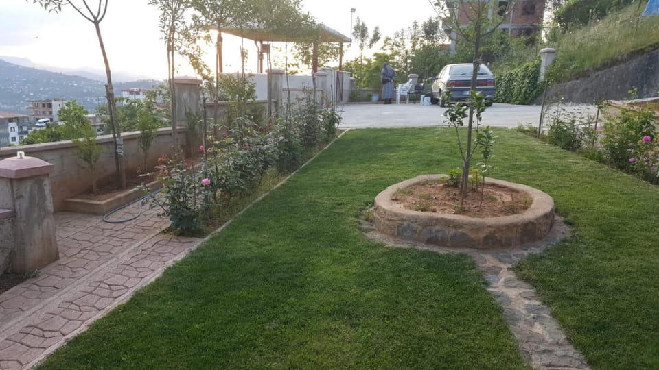 Spring, Day, Natural landscape, Garden, Garden view, Mountain view, Parking