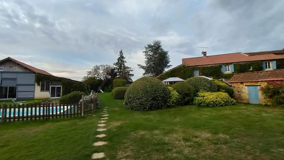 La Petite Croisée Verte House in Nouvelle-Aquitaine