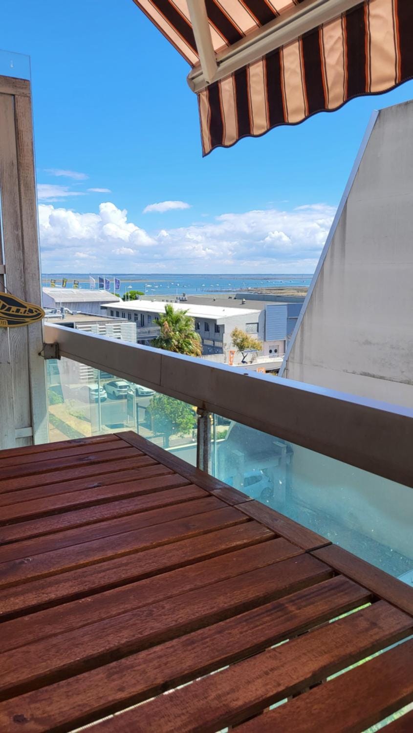 Studio belle vue, calme, balcon et parking Apartment in Arcachon