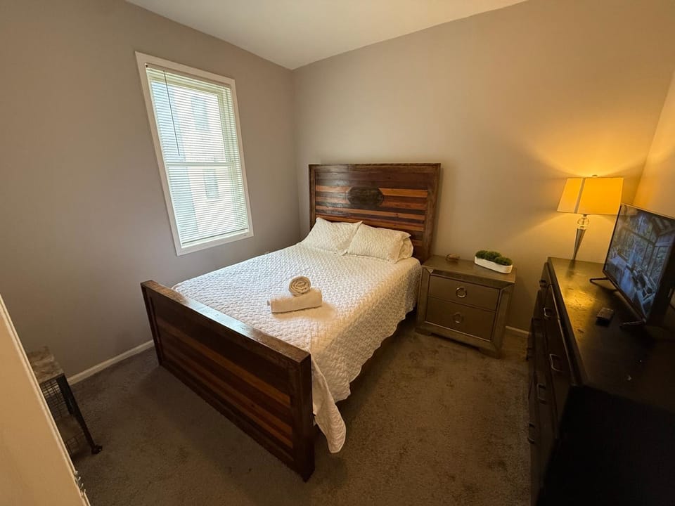 Wonderful Home Close to Downtown Chicago - Free Parking Vacation rental in Chicago