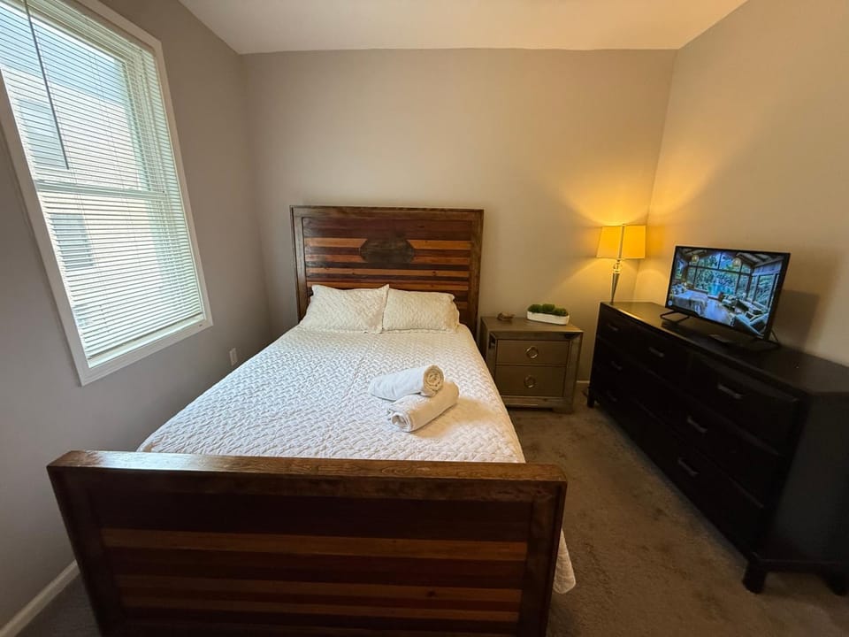 Wonderful Home Close to Downtown Chicago - Free Parking Vacation rental in Chicago