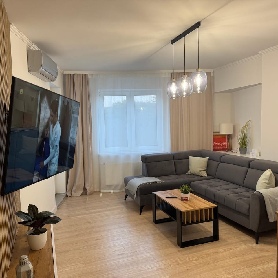 Communal lounge/ TV room, TV and multimedia, Living room, Seating area