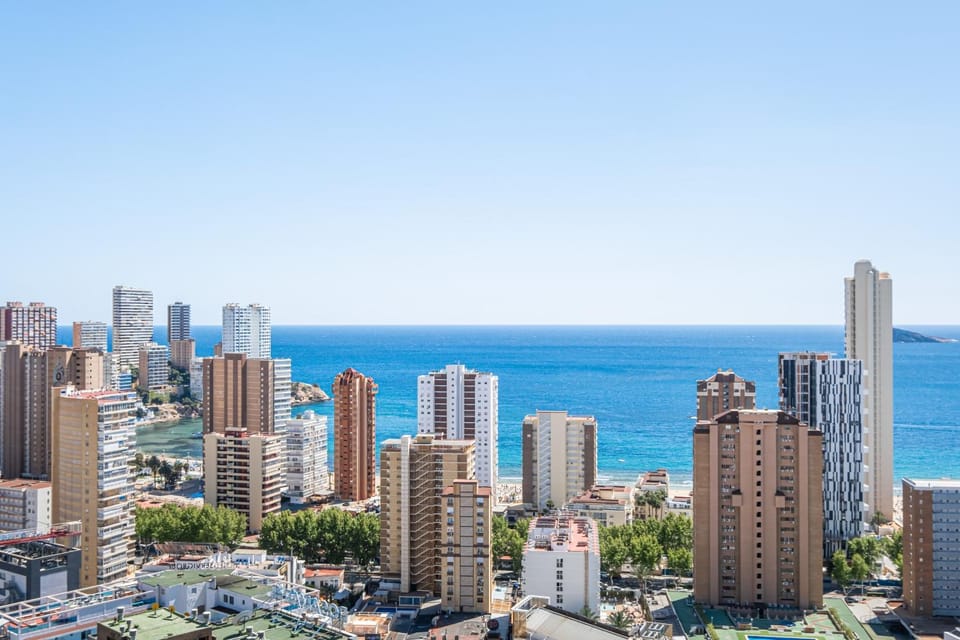 Nearby landmark, Off site, Day, Natural landscape, Beach, City view, Sea view, Location