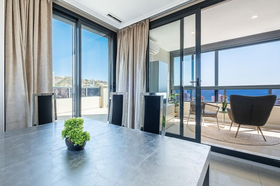 Day, Natural landscape, View (from property/room), Balcony/Terrace, Living room, Dining area, Sea view