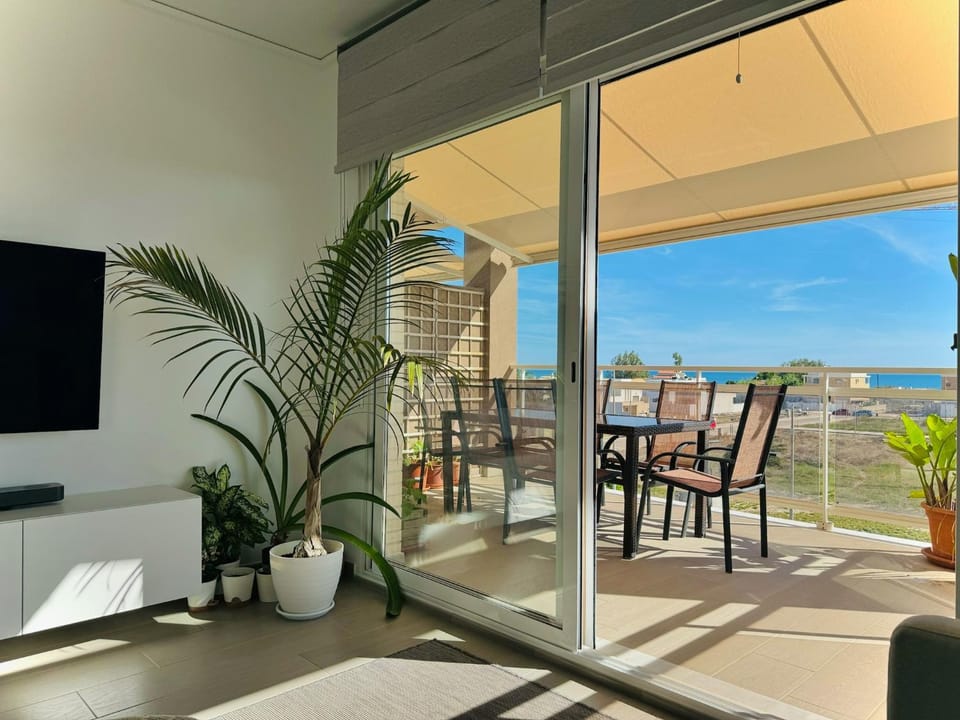 Patio, Day, Natural landscape, View (from property/room), Balcony/Terrace, Balcony/Terrace, Seating area, Dining area, Sea view