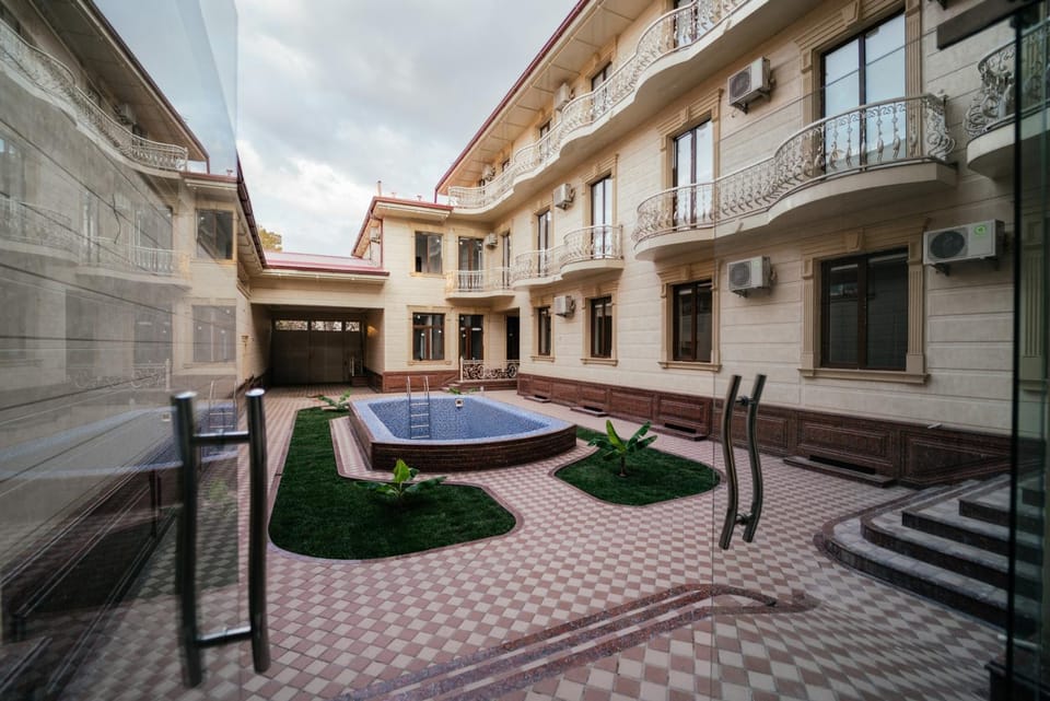 Pool view, Swimming pool