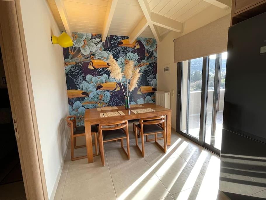 Porto - luxury penthouse, pool, walk to the beach Apartment in East Attica Regional Unit, Greece