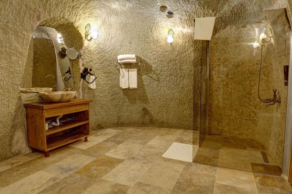 Shower, Bathroom, towels