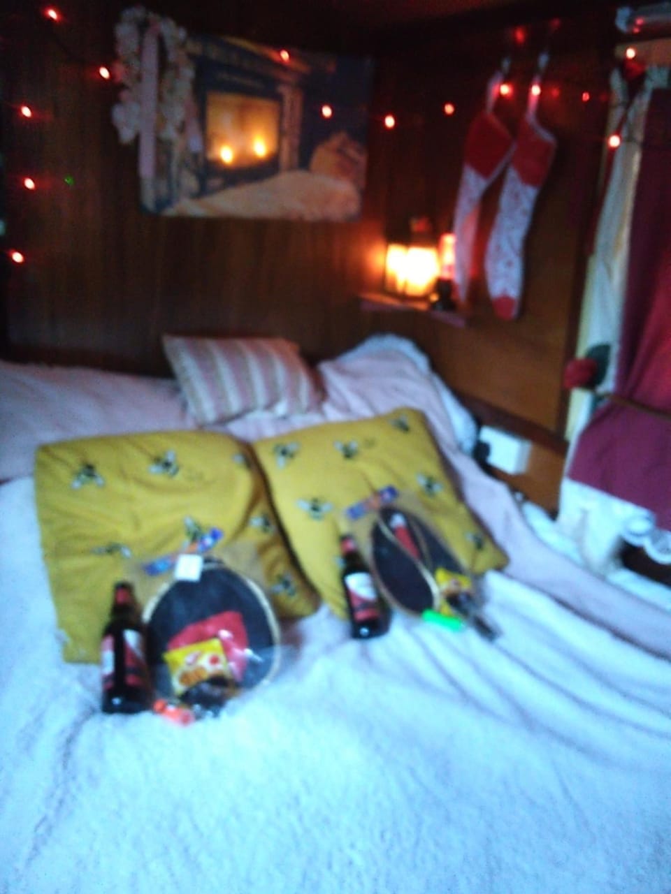 Rosie and Jim Retreat with hot tub indoors amazing Docked boat in Lincoln