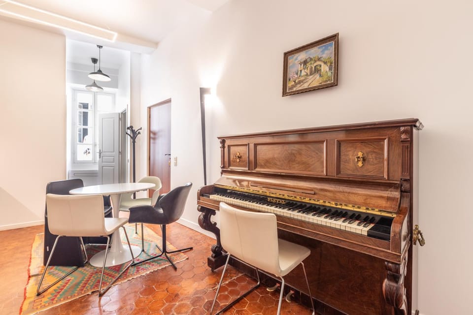 Menton Old Town Apartment in Menton