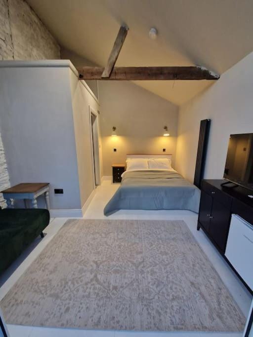 Garden Barn Studio, sleeps 3 Apartment in Aylesbury Vale