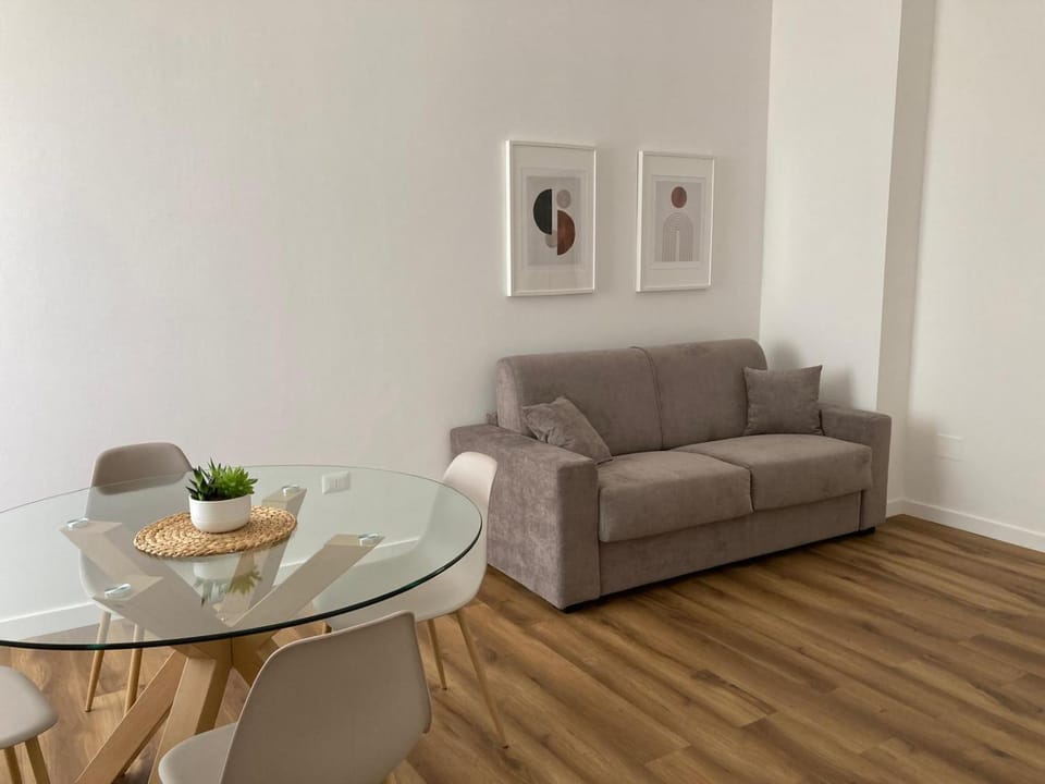 TV and multimedia, Living room, Dining area