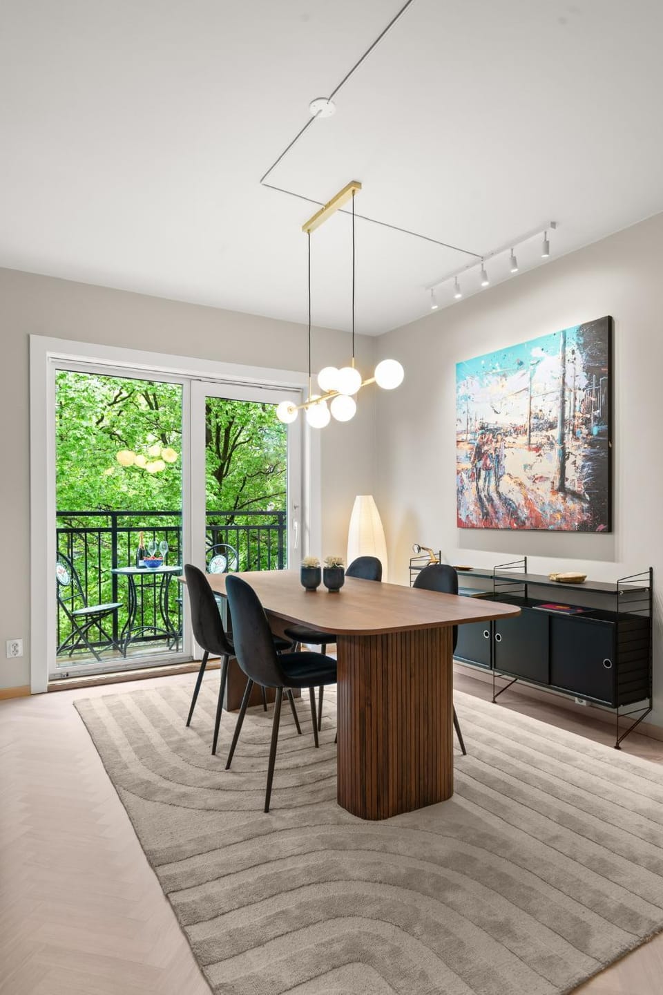 Living room, Seating area, Dining area