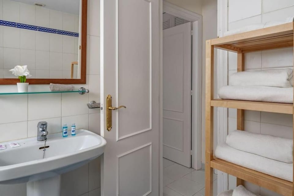 Riviera seaview getaway Apartment in Sitio de Calahonda