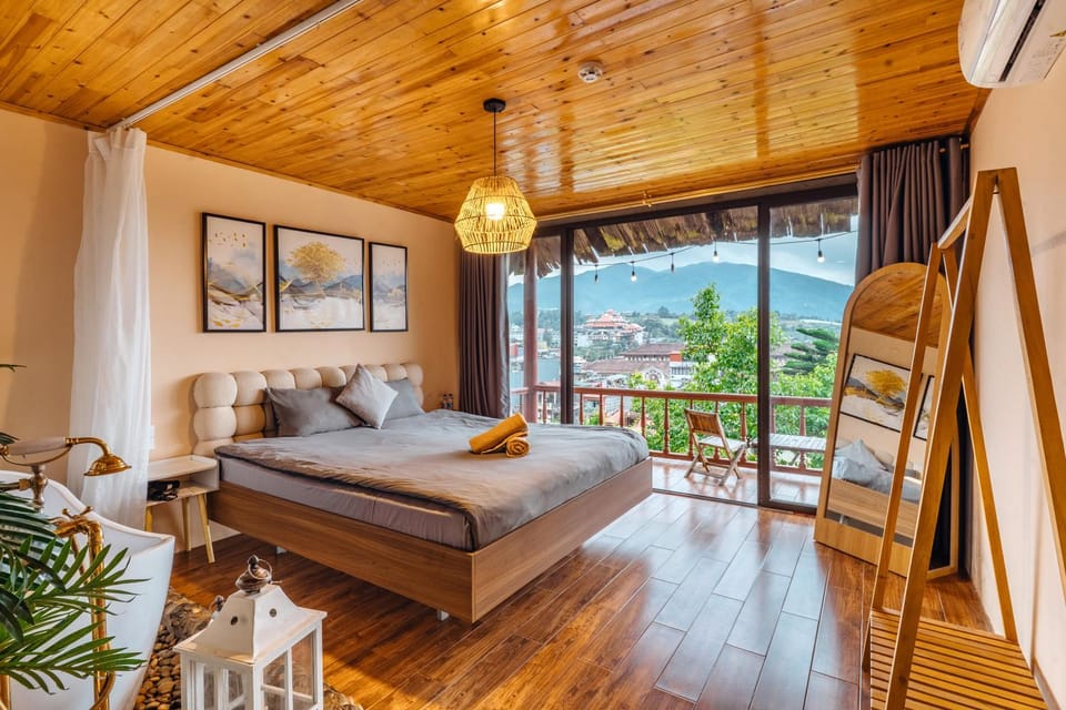 View (from property/room), Balcony/Terrace, Living room