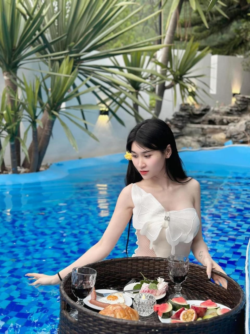 People, Food and drinks, Swimming pool