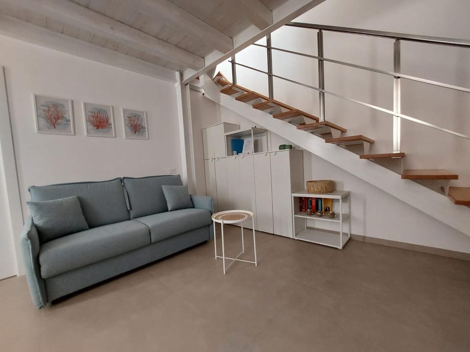 Library, Living room, Seating area