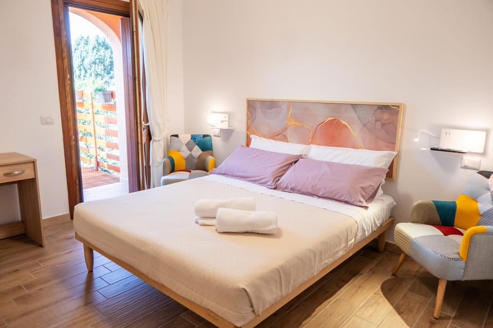 Bed, Balcony/Terrace, Bedroom